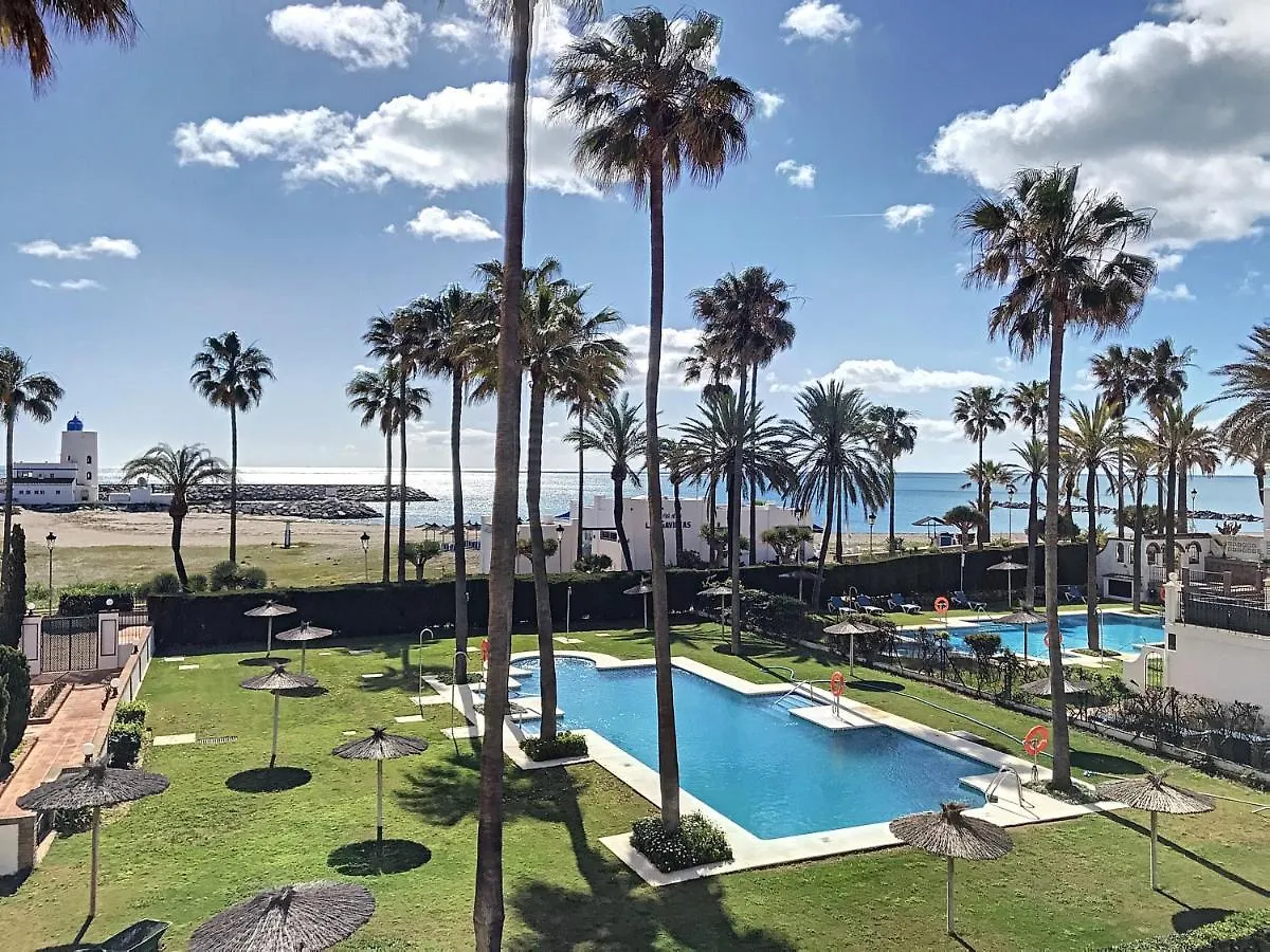 Duquesa Superb Seafront Apartment Marina Real location